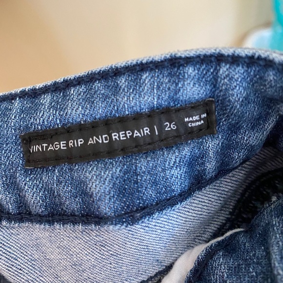Vintage Rip and Repair Bullhead Jeans - Picture 7 of 8